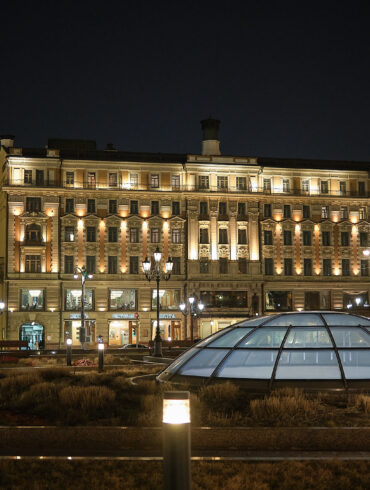 Alexander Gardens at Night