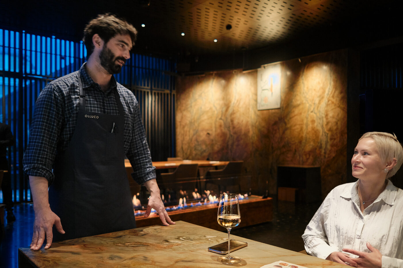 Master chef Nikanor Veira describing the set menu